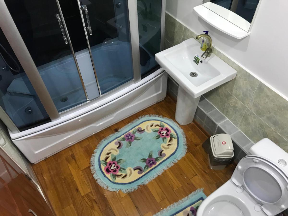Astoria B&B Osh Εξωτερικό φωτογραφία