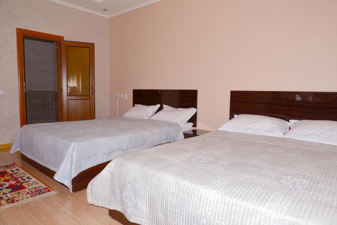 Astoria B&B Osh Εξωτερικό φωτογραφία