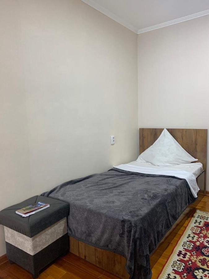 Astoria B&B Osh Εξωτερικό φωτογραφία